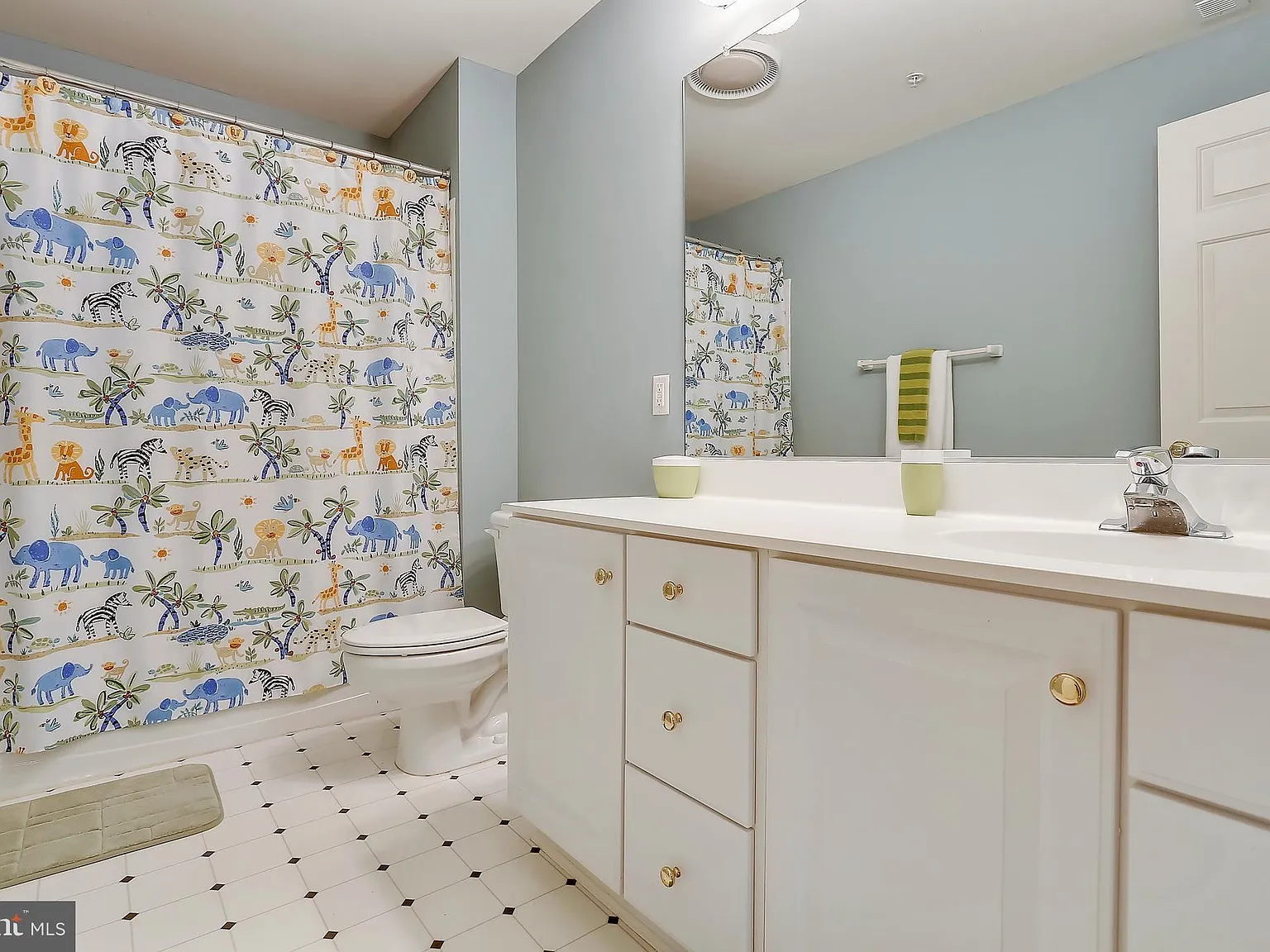Castle Pines Dr, Beltsville — Photo 2