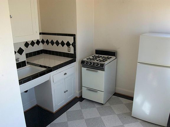 5th image of 1930 Whitley Ave APT 201