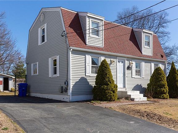 2nd image of 49 Oakdale Ave