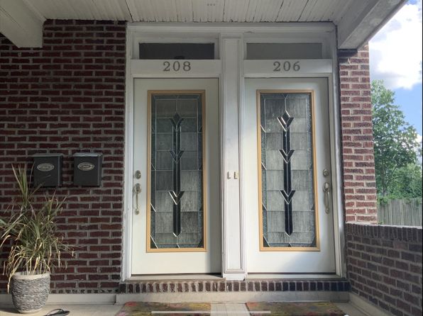 208 Orchard Pl FLOOR 1