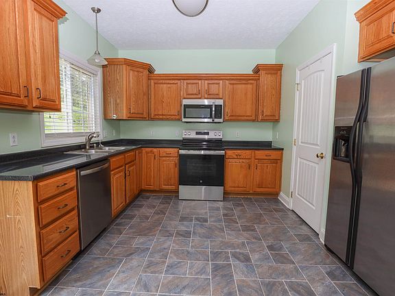 5th image of 1010 W Canyon Dr