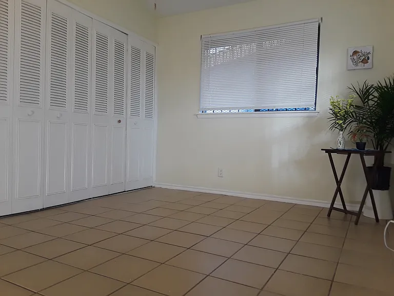 5130 Village Grn #A — Photo 1