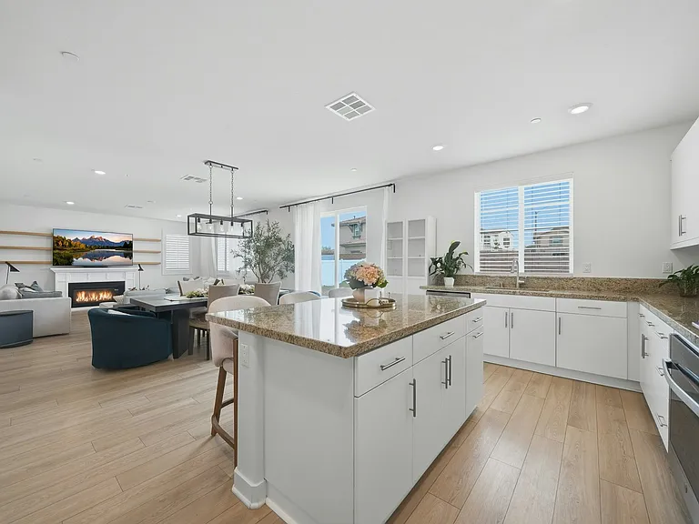 30994 Douglas Crest Cir — Photo 7