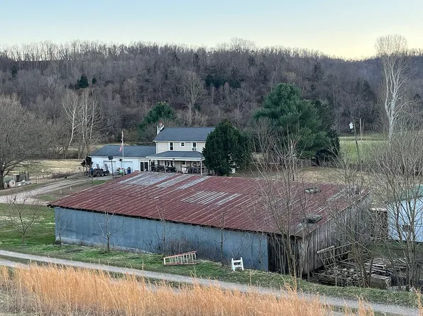 8895 Liverpool Rd, Sandyville, WV 25275