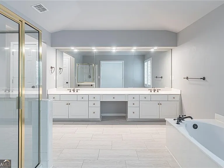 5491 Oxford Chase Way — Photo 34
