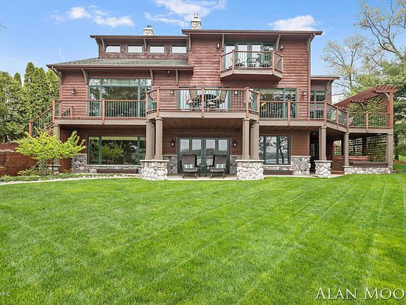 4th image of 5654 Arroyo Vista Dr NE