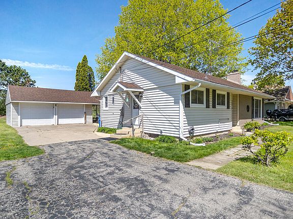 2nd image of 155 Elizabeth Dr