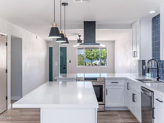 3rd image of 3941 W LAS PALMARITAS Drive