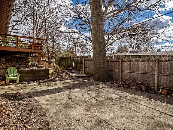 4th image of 5005 Mohawk Rd