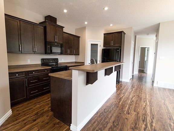 3rd image of 10647 70th Ave NW