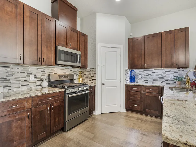 5871 Rivendell Dr — Photo 23