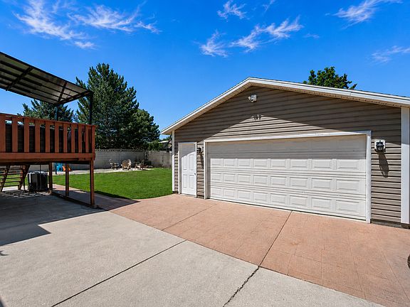 3rd image of 3786 W Fairmount Cir