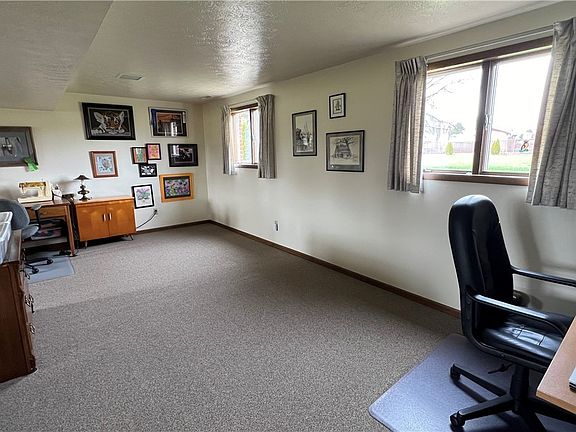 5th image of 79 Haswell Cir