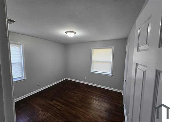 3906 Hammett Dr — Photo 11