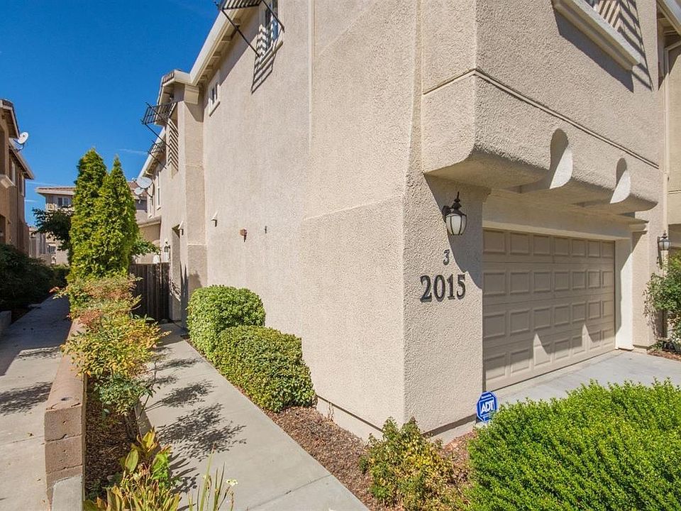 1st image of 2015 Sierra View Cir Unit 3