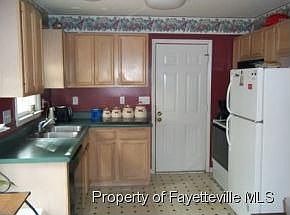 3rd image of 94 Stonecliff Ln