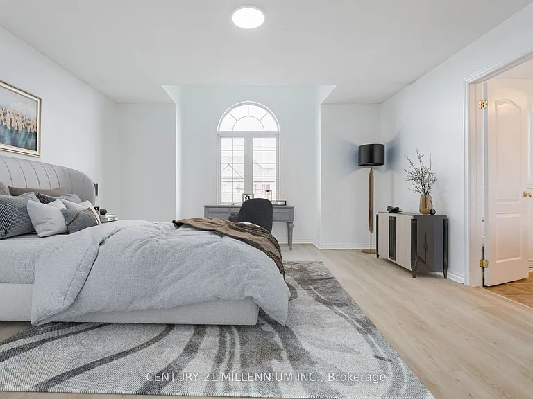 217 King St S #UPPER — Photo 16