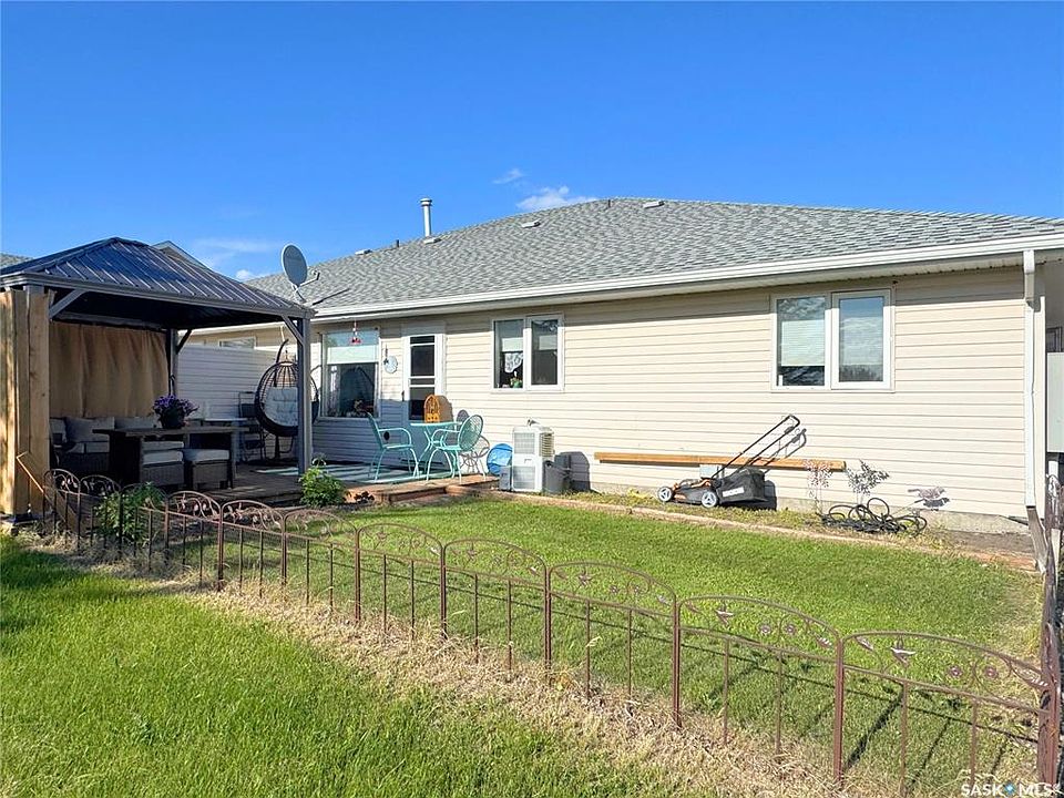 1st image of UNIT 103-30 Russell DRIVE