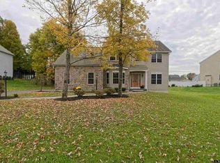 114 Hickory Ct, Troy, NY 12180