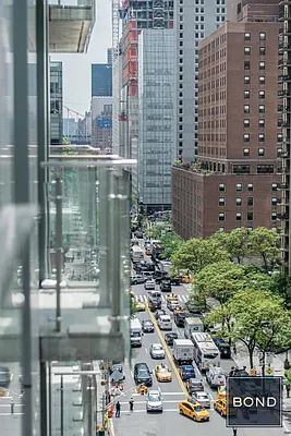 Rented by Bond New York | media 21