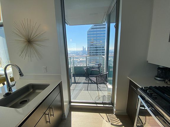 3rd image of 316 N Michigan Ave #3903