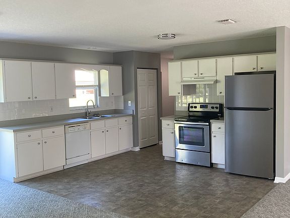 2nd image of 2613 India Palm Dr