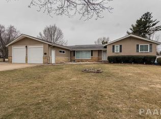 3328 Oxford Ln, Galesburg, IL 61401
