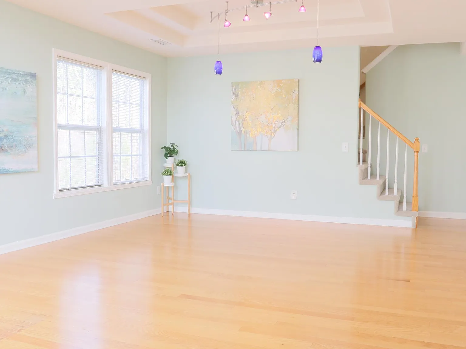 3 bed, 2216 sqft, $2,345 — Photo 3