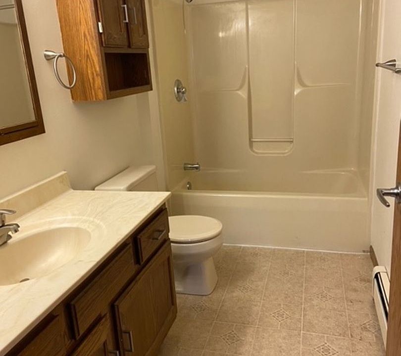 The Portview Apartments 1520 W Portview Dr Port Washington WI Zillow