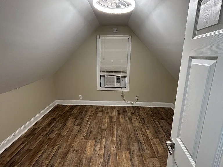 2608 Selma Ave — Photo 11