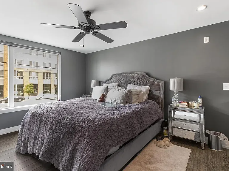 512 E Girard Ave #201 — Photo 16