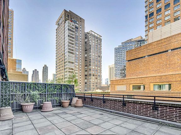 3rd image of 45 W 67th St APT 6J