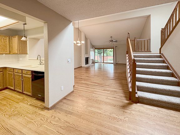 3rd image of 8563 Redstone St