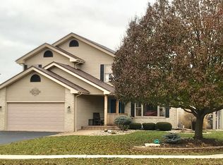 1322 Heather Rd E, Bourbonnais, IL 60914