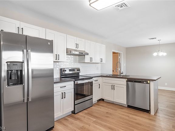 3rd image of 3101 Piedmont Ave