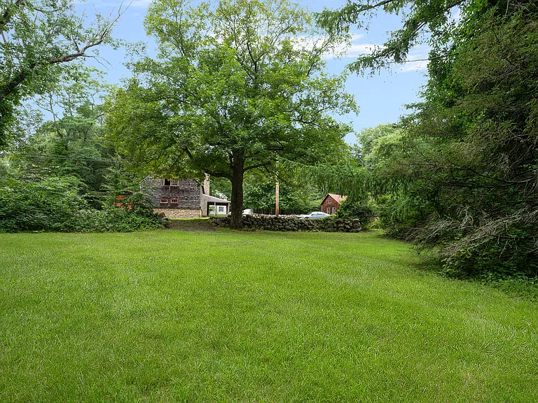 1515 South Rd — Photo 5
