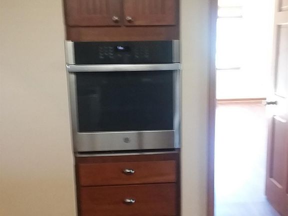 5th image of 7360 Dixon Dr