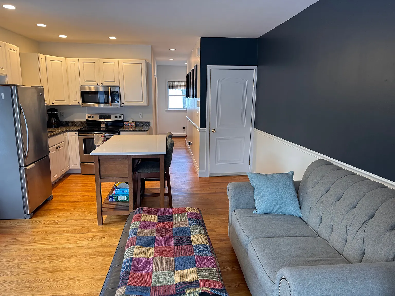 2 bed, 1350 sqft, $3,450 — Photo 3