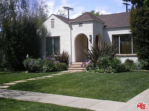 2nd image of 11011 Ayres Ave