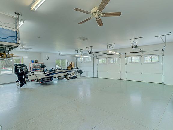 2nd image of 573 E Sunset Dr