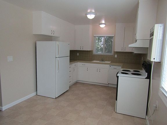 3rd image of 1172 Brace Ave APT 4