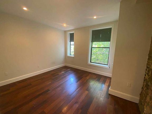 5th image of 48 New York Ave #2