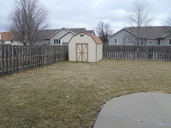 5th image of 2633 Plantation Dr