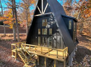 35 Schulz Dr, Eureka Springs, AR 72631