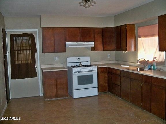2nd image of 109 N 30th Drive