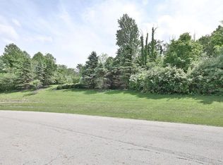 4253 Pine Tree Pl, Springfield, OH 45504