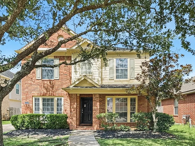 11011 Pierce Valley Dr — Photo 1