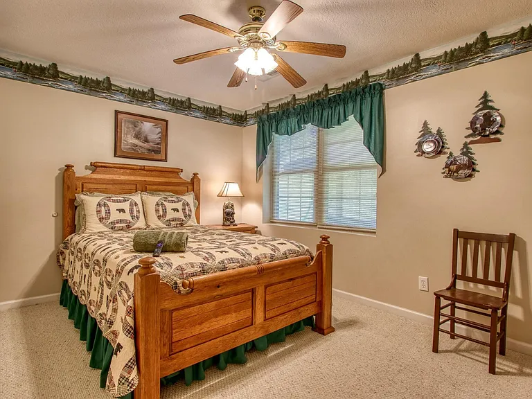 2913 Barnes Dr — Photo 17