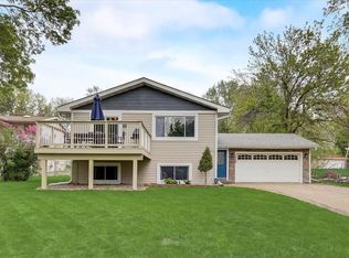 18026 Weaver Lake Dr, Maple Grove, MN 55311
