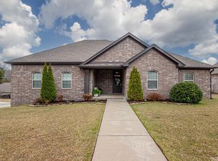 4000 Springwood Cir, Bryant, AR 72022
